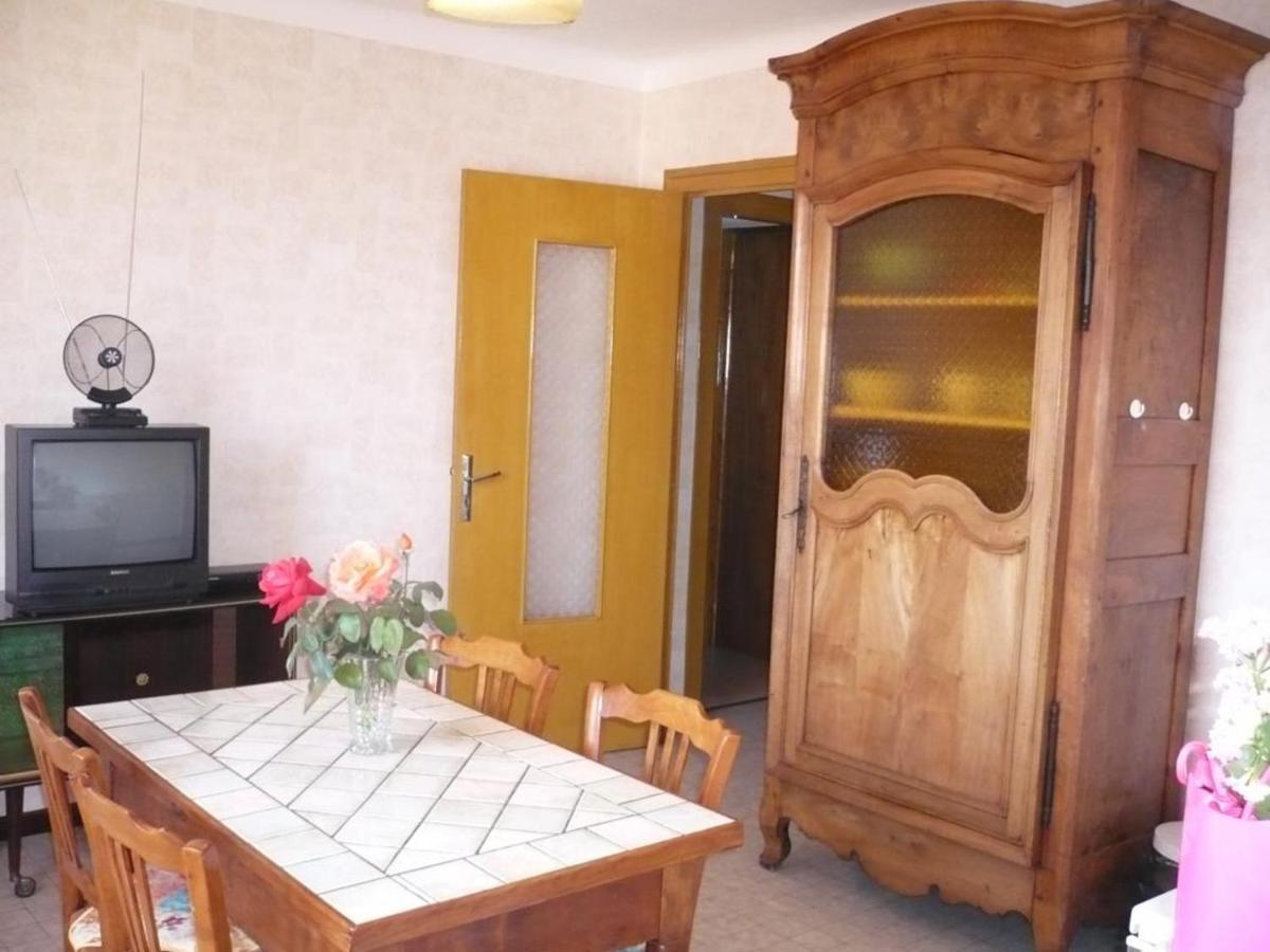 Renove Confort Avec Jardin, Proche De L'eau Et Des Commodites, Ideal Pour Familles ! - Fr-1-496-76 Apartment Lorette (Loire)